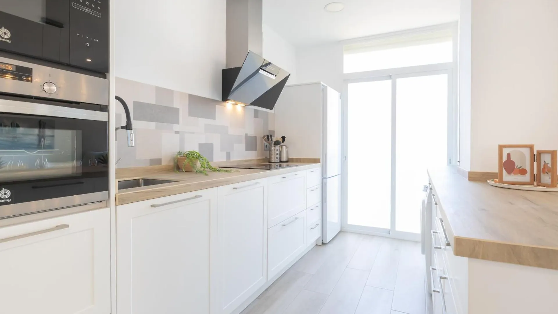 Marbella Center 100M From The Beach - Happy Rentals Lägenhet
