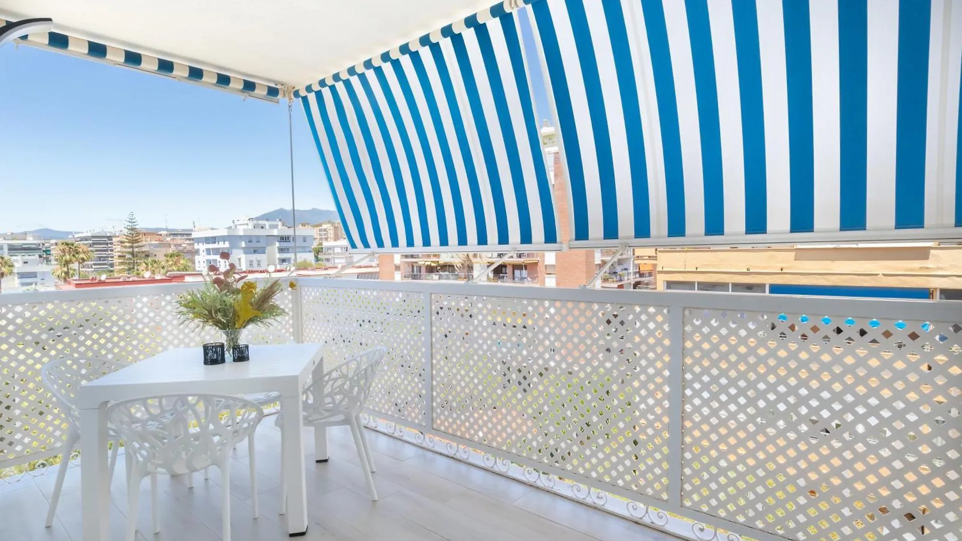 Contacts de Marbella Center 100M From The Beach - Happy Rentals